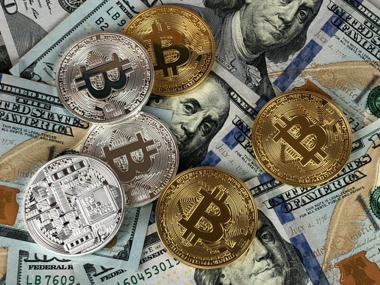 Tampilan antarmuka platform DeFi Uniswap