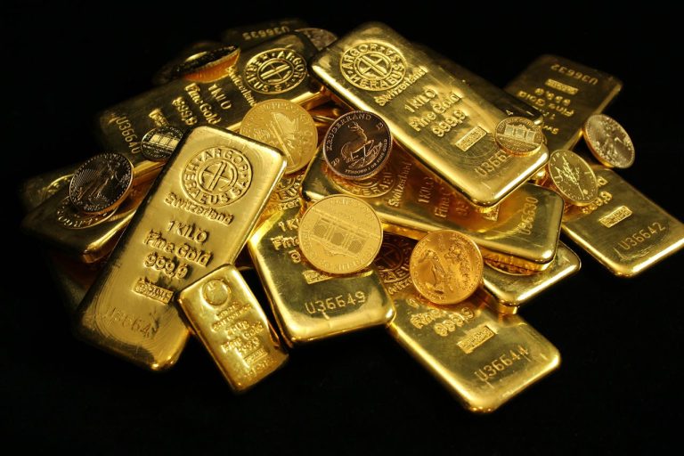 Ilustrasi cara mengubah gaji menjadi aset produktif melalui investasi, bisnis, dan kekayaan intelektual